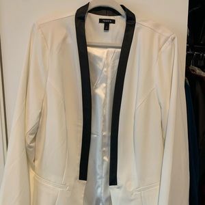 NWOT Torrid Fancy Blazer/Suit Jacket